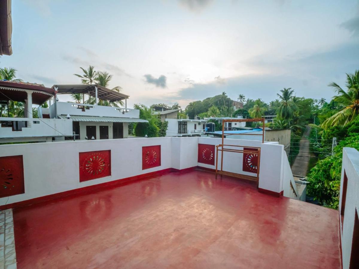 Surfing Guest House Matara Ngoại thất bức ảnh