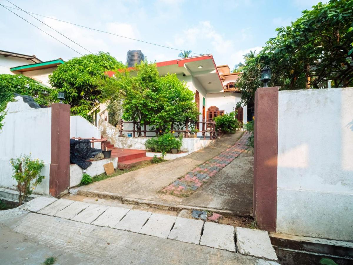 Surfing Guest House Matara Ngoại thất bức ảnh